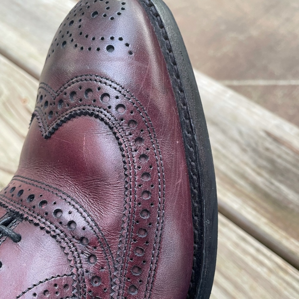 Allen Edmonds Men's Burgundy Wingtip Oxfords - Picture 6 of 16